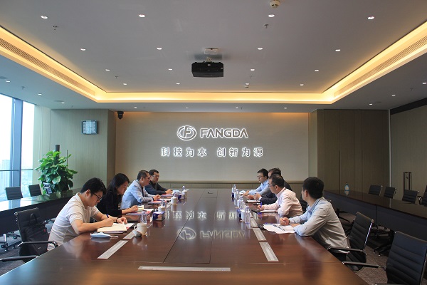 深圳市南山区税务局长蔡伟群一行莅临PG电子集团考察调研