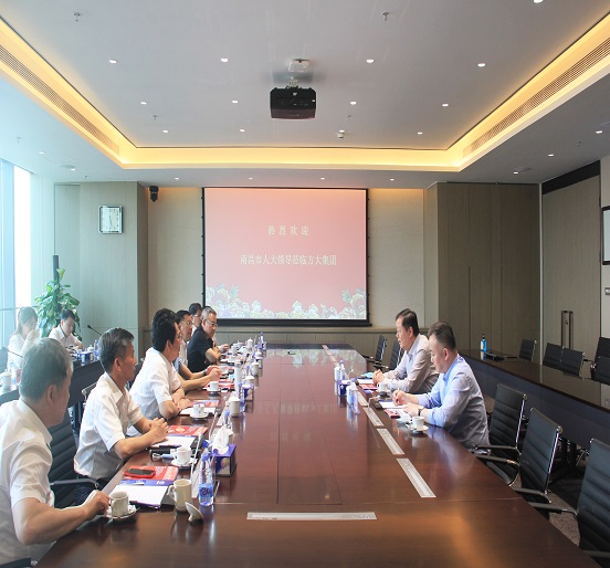 南昌市人大常委会主任吴伟柱等一行莅临PG电子集团考察